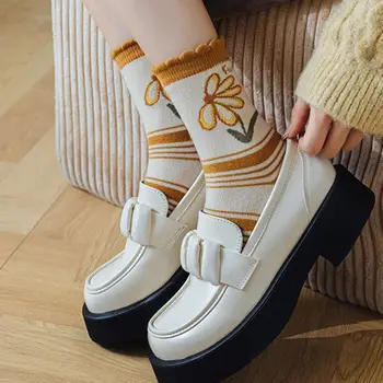 Шерстяные кашемировые зимние утепленные теплые носки, женские винтажные длинные носки с цветочной вышивкой, японские теплые носки для девочек Kawaii